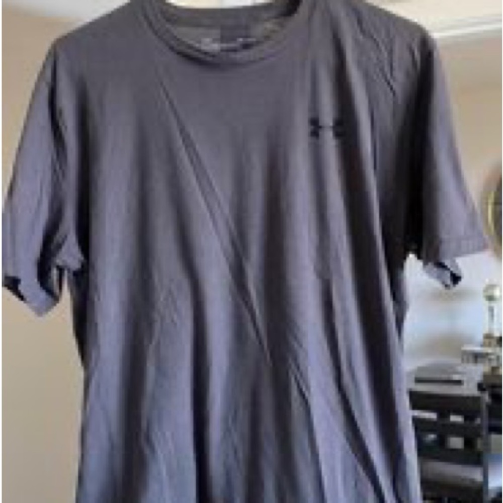 Under Armour Mens T Shirt Medium